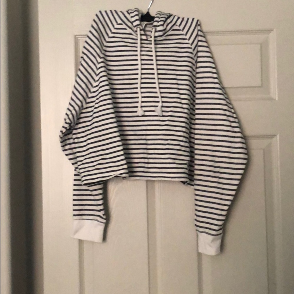 Cropped hoodie